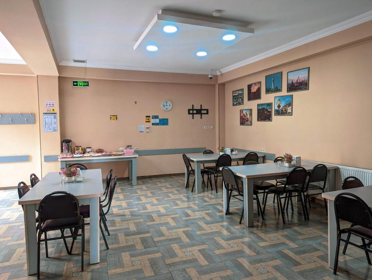 Tbilisi Airport Hotel - Atu Bagian luar foto